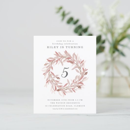 Begroting Greenery Wreath Kids Birthday Uitnodigin (Staand voorkant)