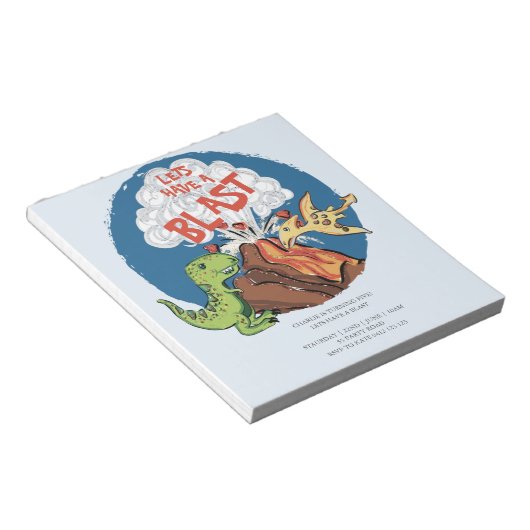 BEGROTING HEEFT EEN Blast Dinosaur-uitnodiging Notitieblok (Schuin)