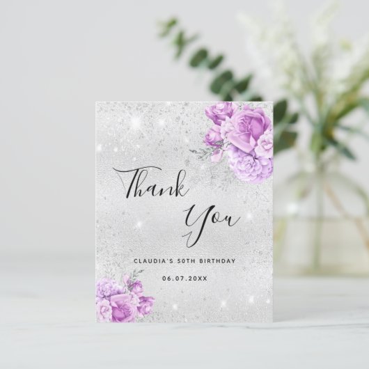 Begroting verjaardagszilveren paarse floralen beda (Staand voorkant)