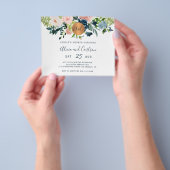 Begrotingselegante florale paren doucheuitnodiging flyer (Hand)