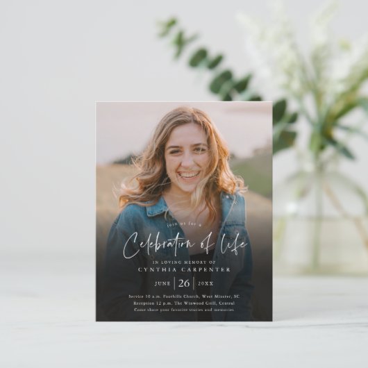 Begrotingsviering van de herdenking van het leven (Staand voorkant)