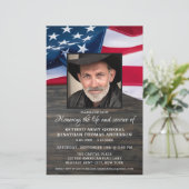 Begrotingsviering van de uitnodiging tot militair  (Staand voorkant)