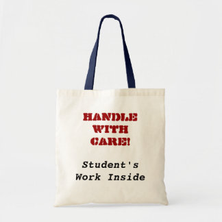 Behandel met zorg, het werk van de student aan de tote bag