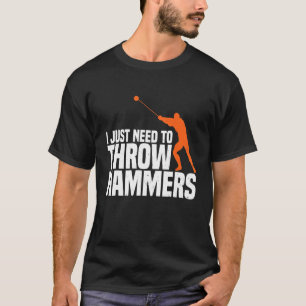 Behoefte aan het schroeven van een hamer die het T T-shirt