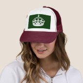 BEHOUD HET KROEIENsymbool VAN DE KALM OP Groen Dec Trucker Pet (In situ)