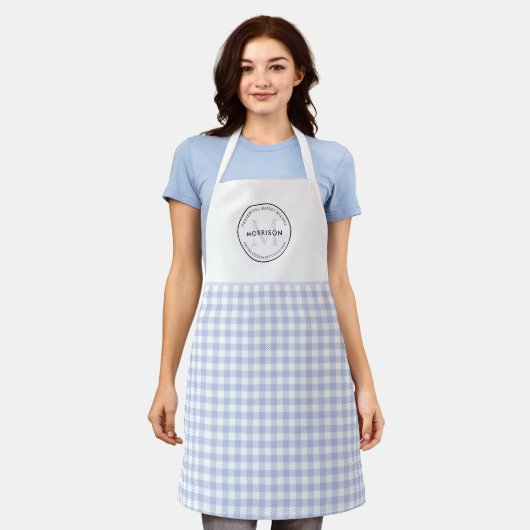 Behoud van familierecepten Blue Gingham Monogram Schort (Gedragen)