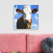 Beierse koe tegen blauwe lucht canvas afdruk (Insitu (Woonkamer))