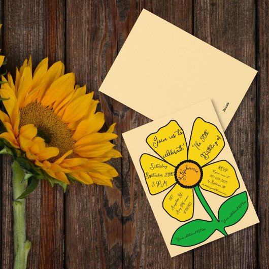 Beige 50e verjaardag gouden doedel bloem kaart