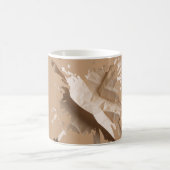 Beige Abstracte Papieren Textuur Mok- Monogram Koffiemok (Center)