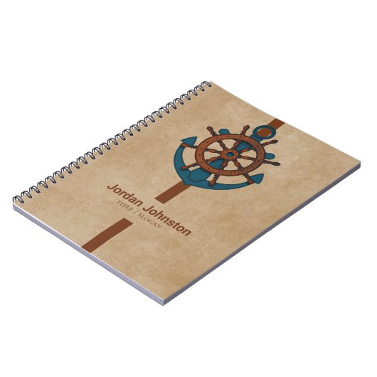 Beige achtergrond en anker en roer notitieboek (Linkerzijde)