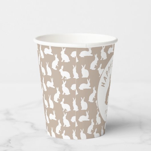 Beige And White Bunny Rabbit Pattern Happy Easter Papieren Bekers (Rechts)