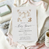 Beige babykleren en speelgoed baby shower kaart