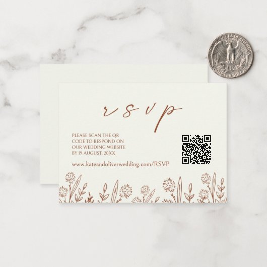 Beige bloemenbruiloft RSVP | QR-code behuizing Kaa Notitiekaartje (Voorkant / Achterkant in situ)