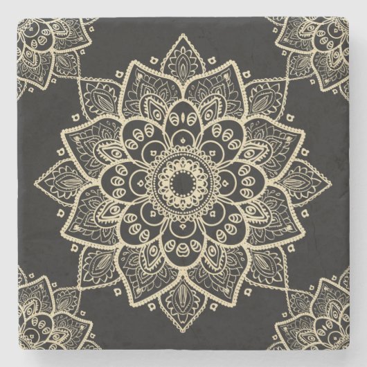 Beige bloemenmandala op zwarte achtergrond stenen onderzetter (Voorkant)