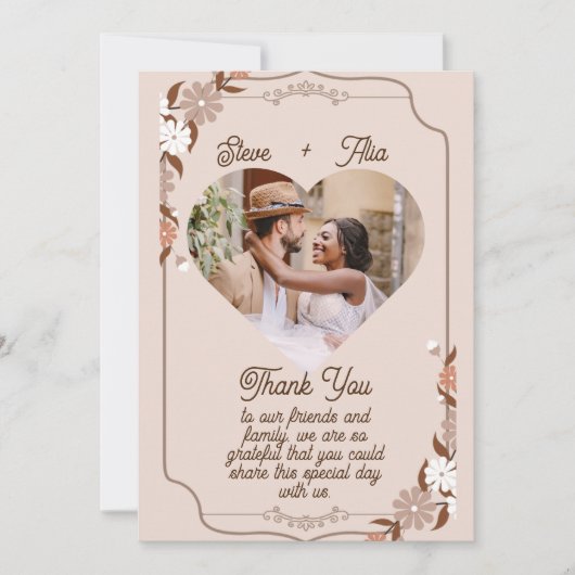 beige bloemrijke elegante eenvoudige moderne weduw bedankkaart (Voorkant)