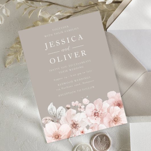 Beige & Blush Bloemen Mooie Ontwerper Huwelijk Kaart