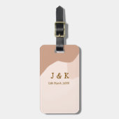 Beige boho curvy orange wedding name date bagagelabel (Voorkant verticaal)
