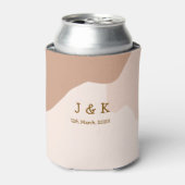 Beige boho curvy oranje bruiloft naam datum blikjeskoeler (Blikje Voorkant)