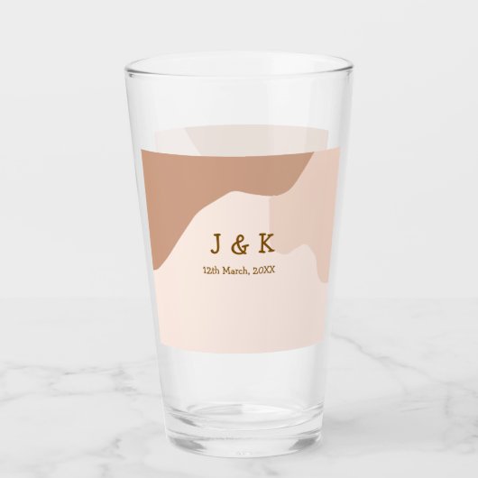 Beige boho curvy oranje bruiloft naam datum glas (Voorkant)
