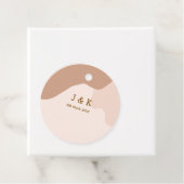 Beige boho kromme oranje trouw naam datum bedankjes labels (In situ)