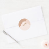 Beige boho kromme oranje trouw naam datum ronde sticker (Envelop)