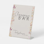 Beige boho wildflower baby shower bar menu reclamebord met voetstuk (Voorkant)