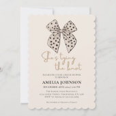 Beige boog Ze is Tying the Knot Vrijgezellenfeest Kaart (Voorkant)