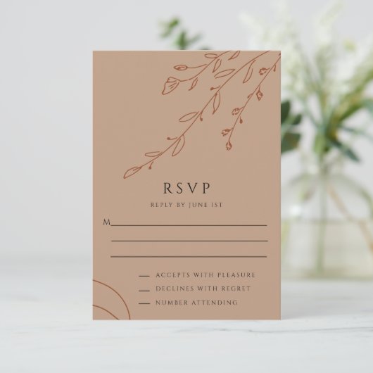 Beige Botanical Wedding RSVP Kaart (Staand voorkant)