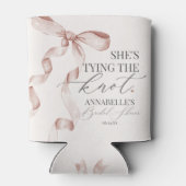 Beige Bow Tying the Knot Vrijgezellenfeest Favors Blikjeskoeler (Achterkant)