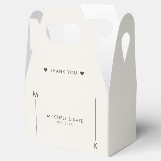 Beige Bruin Eenvoudig Monogram Bruiloft Bedankdoosjes (Geopend)