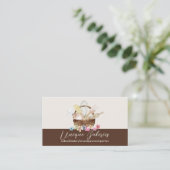 Beige Bruin Elegant Moderne Bakkerij Visitekaartje (Staand voorkant)
