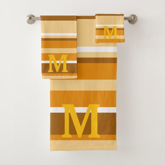 beige bruin & witte strepen monogram bad handdoek (Insitu)