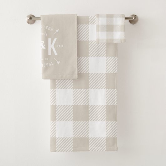 Beige Buffalo Check en Boerderij Pijl Monogram Bad Handdoek (Insitu)
