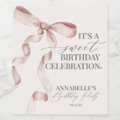 Beige Coquette Boog Verjaardagsfeest Favorieten Wijn Etiket (Enkel label)