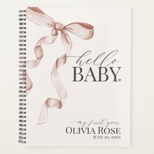 Beige Coquette Bow Girl Baby Gift Mijn eerste jaar Planner (Voorkant)
