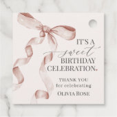 Beige Coquette Bow Girl Verjaardagsfeestje Bedankjes Labels (Achterkant)