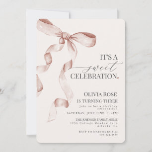 Beige Coquette Bow Girl Verjaardagsfeestje Uitnodi