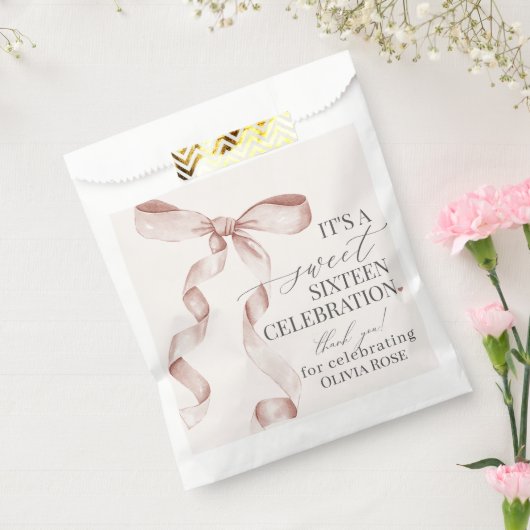 Beige Coquette Bow Sweet 16 Verjaardag Dessert Bedankzakje (Gezegeld)