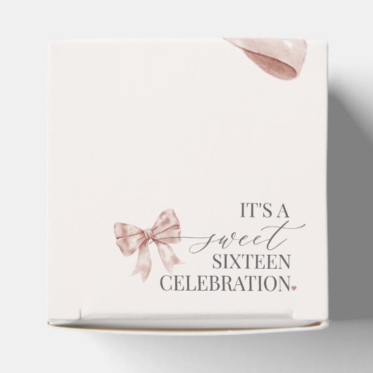 Beige Coquette Bow Sweet 16 Verjaardag Party Gift Bedankdoosjes (Bovenkant)