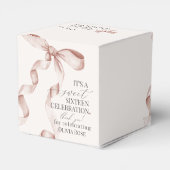 Beige Coquette Bow Sweet 16 Verjaardag Party Gift Bedankdoosjes (Achterkant)