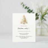 Beige dennenboom sneeuw kerstfeest uitnodiging (Staand voorkant)