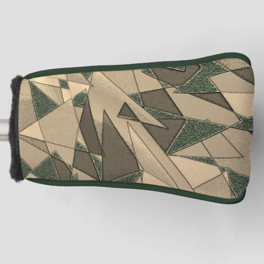 Beige driehoekige snede op de donkergroene achterg golfheadcover (Voorkant)