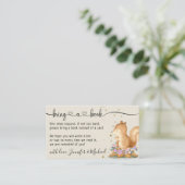 Beige eekhoorn Breng een boek Informatiekaartje (Staand voorkant)