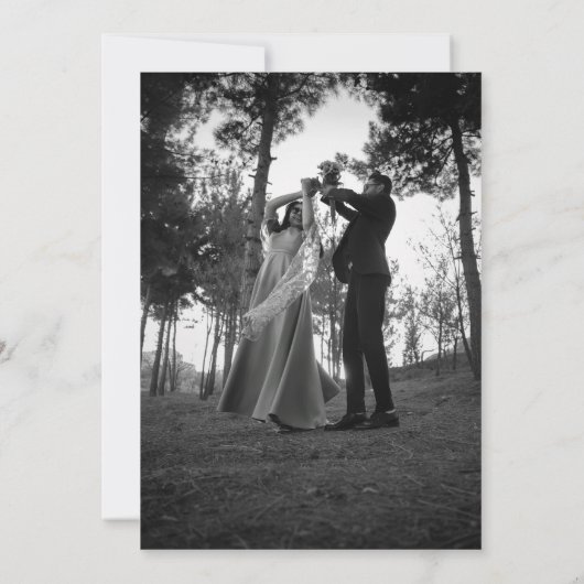 Beige eenvoudige minimalistische foto bruiloft kaart (Achterkant)