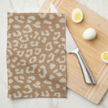 Beige en bruine luipaard print patroon theedoek<br><div class="desc">Spice up die alledaagse keukenklusjes met deze wilde luipaard print patroon wafel gebreide handdoek in neutraal beige op een zachte bruine achtergrond waardoor het een leuk decor accessoire voor uw eclectische decor huis en keuken.</div>