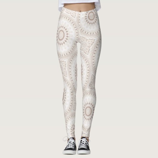 Beige en crème Mandala patroon Leggings (Voorkant)