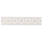 Beige en crème Mandala patroon Medium Tafelloper (Horizontaal)
