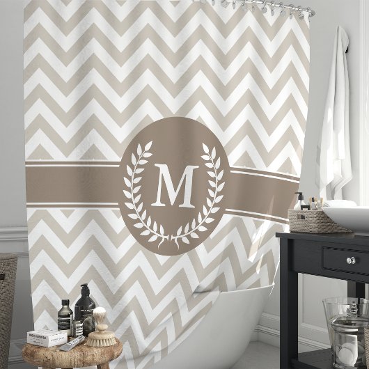 Beige en Mocha Chevron Monogrammed Initiaal Douchegordijn