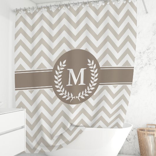 Beige en Mocha Chevron Monogrammed Initiaal Douchegordijn