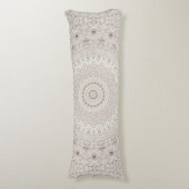 Beige en Taupe Mandala Patroonontwerp Lichaamskussen (Voorkant Verticaal)
